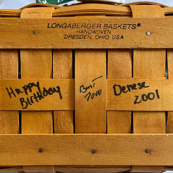 Vintage Longaberger rectangle basket with fabric liner & hang tag - Picture 4 of 6